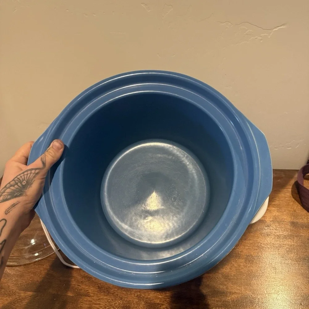 Vintage Rival 6 Quart Crock Pot Slow Cooker Blue Floral Delft 3656